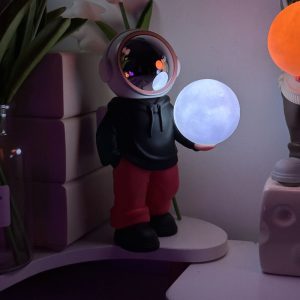 Astronaut table lamp with wireless speakerN35000-4